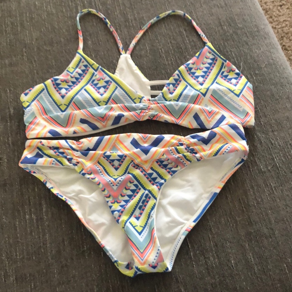 L space matching swimsuit